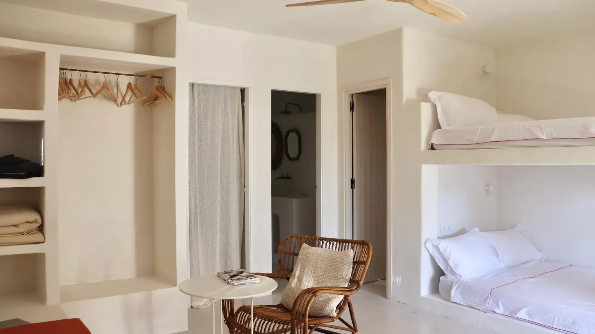 La Pandilla Ibiza Hostel Sant Francesc de s'Estany